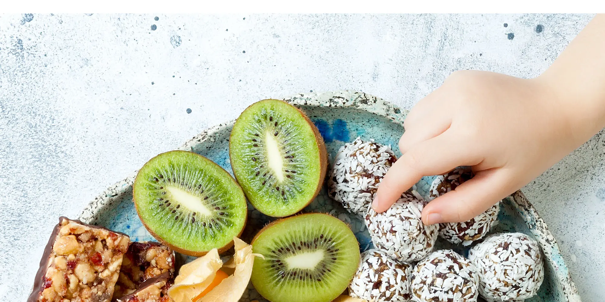 What Are the Best Snacks for Kids’ Teeth?
